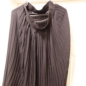 Gently used womans' skirt. Size XL.